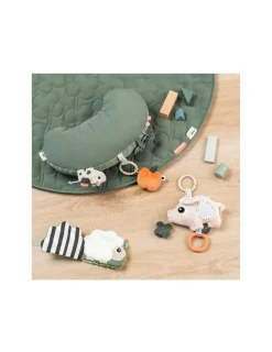 DONE BY DEER Peluche de actividades sensorial - Pigee Rosa-